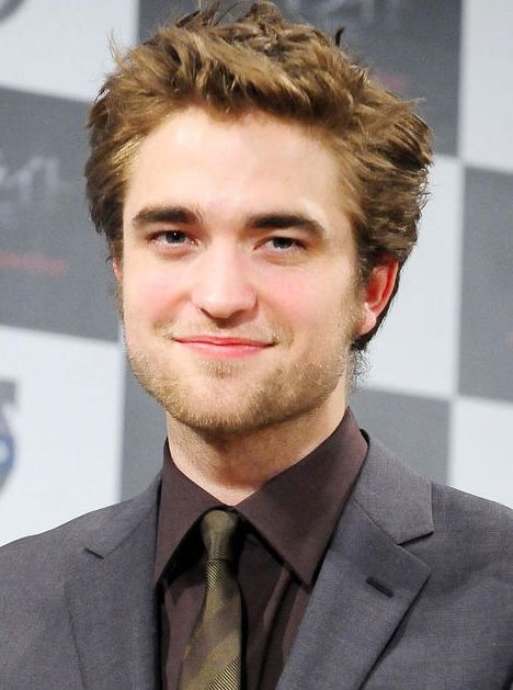 Actor Robert Pattinson photo with his spiky hairstyle.JPG