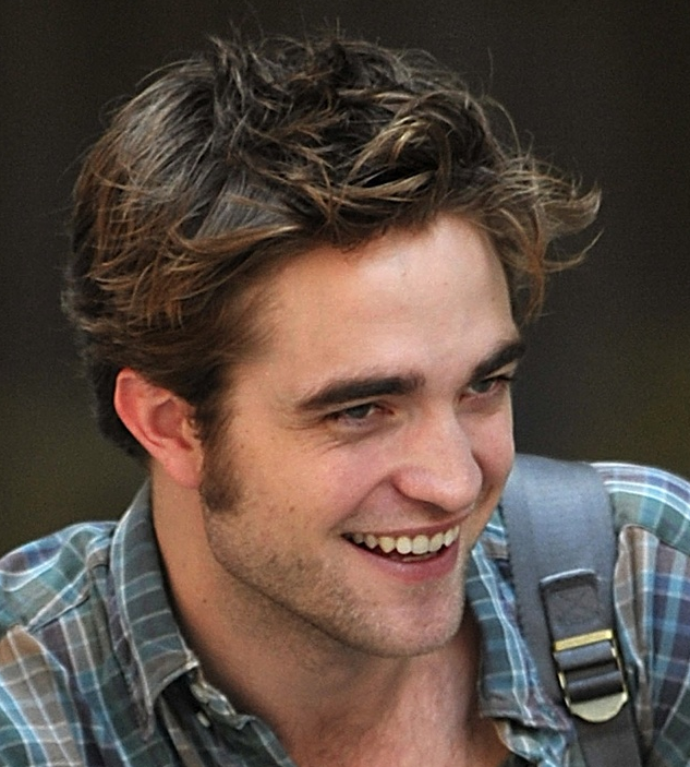 robert pattinson haircut. Rob Pattinson picture with his