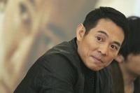 Jet Li with short hairstyle.jpg
