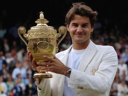 Roger Federer wimbleton_Federer with short wavy hairstyle.jpg
