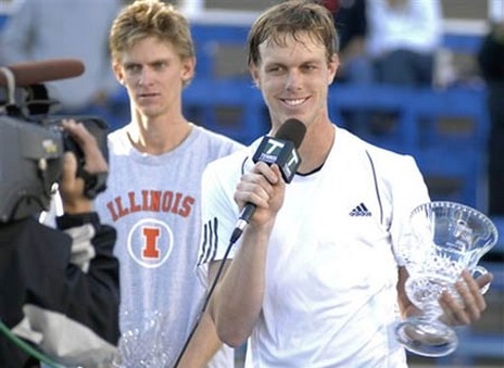 Sam Querrey trophy.jpg
