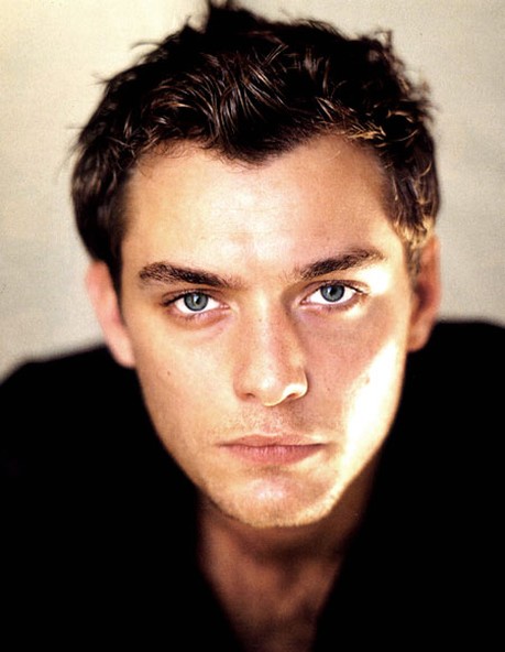 picture of Jude Law with short wavy.jpg
